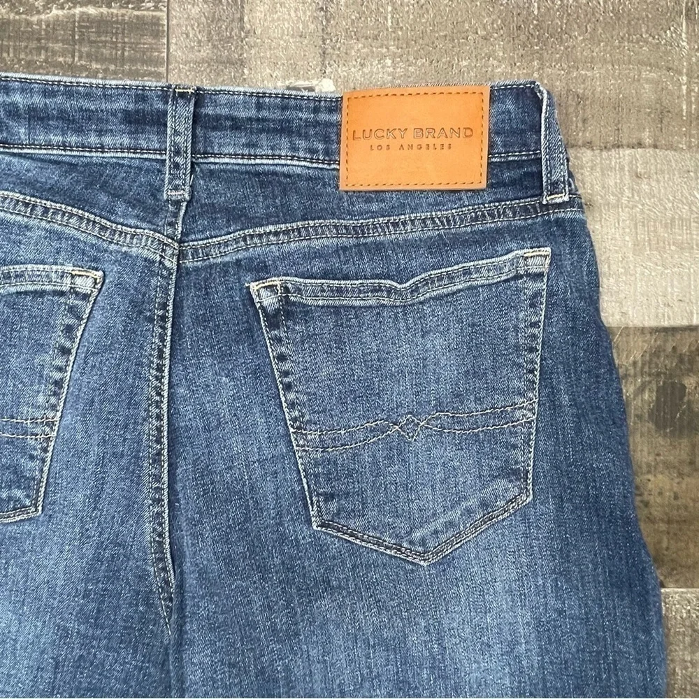 Lucky Brand Bermuda Jean Short size 8/29
